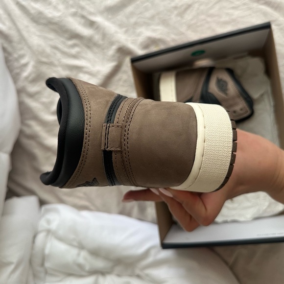 Retro Air Jordan 1 Palomino - Picture 8 of 9